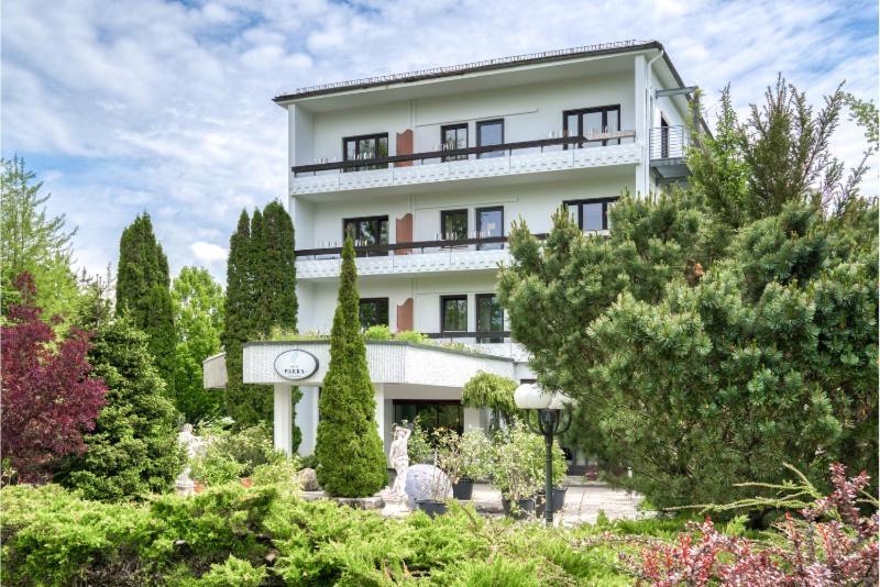 Hotel Parks Фельден-ам-Вёртер-Зе Экстерьер фото